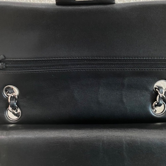 Authentic Chanel Classic Flap Black Medium Lambskin SHW - Picture 16 of 16